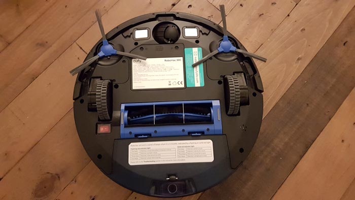 Unterseite eufy Saugroboter RoboVac 30C