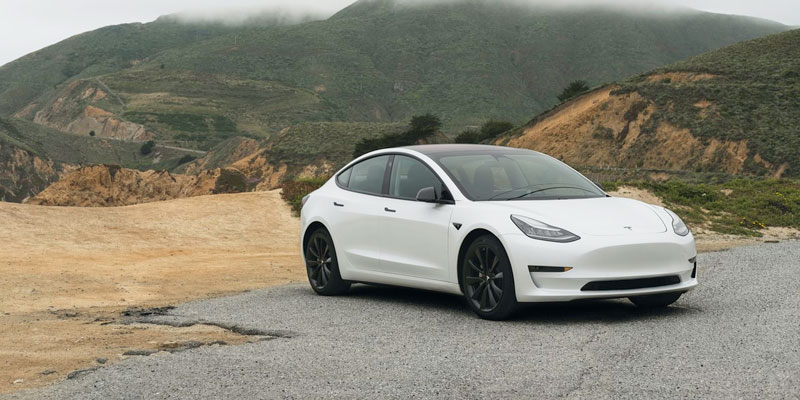 Tesla Model S mieten